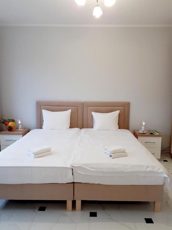Willa Na Bielanach Apartment Bielany Wrocławskie Екстериор снимка